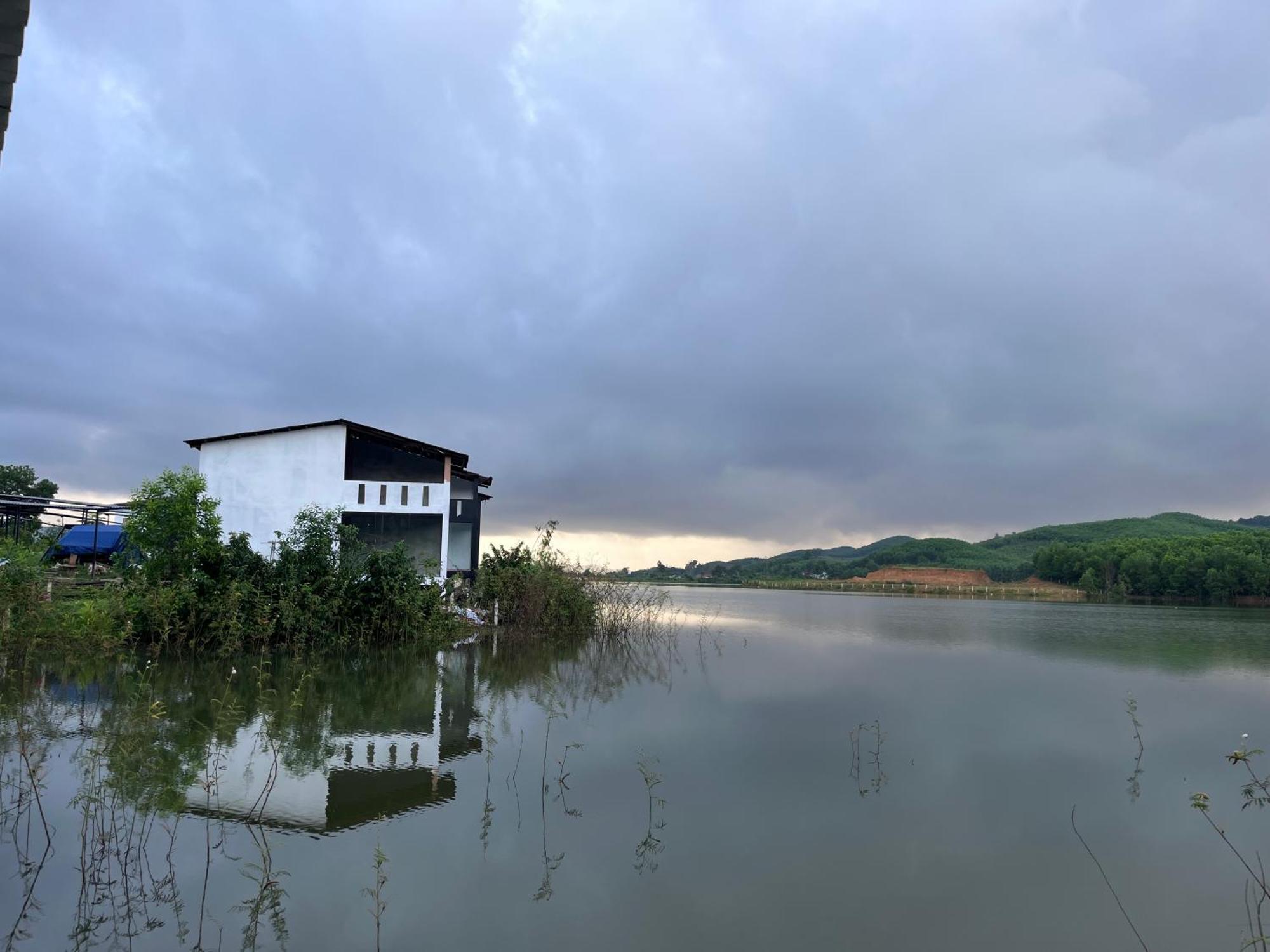 Nguyen Shack Retreat Resort Phong Nha Exteriör bild