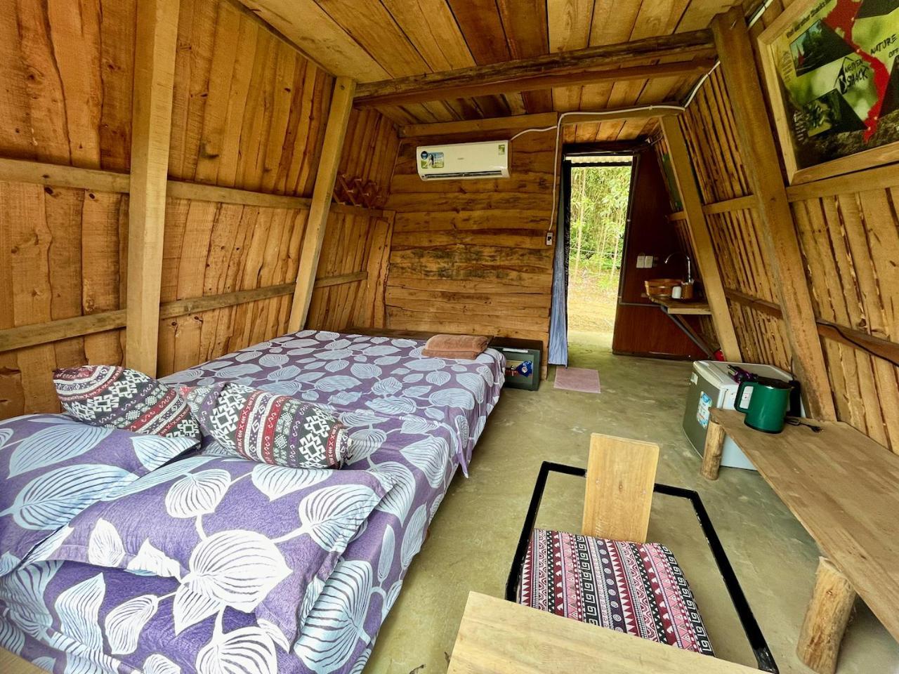 Nguyen Shack Retreat Resort Phong Nha Exteriör bild