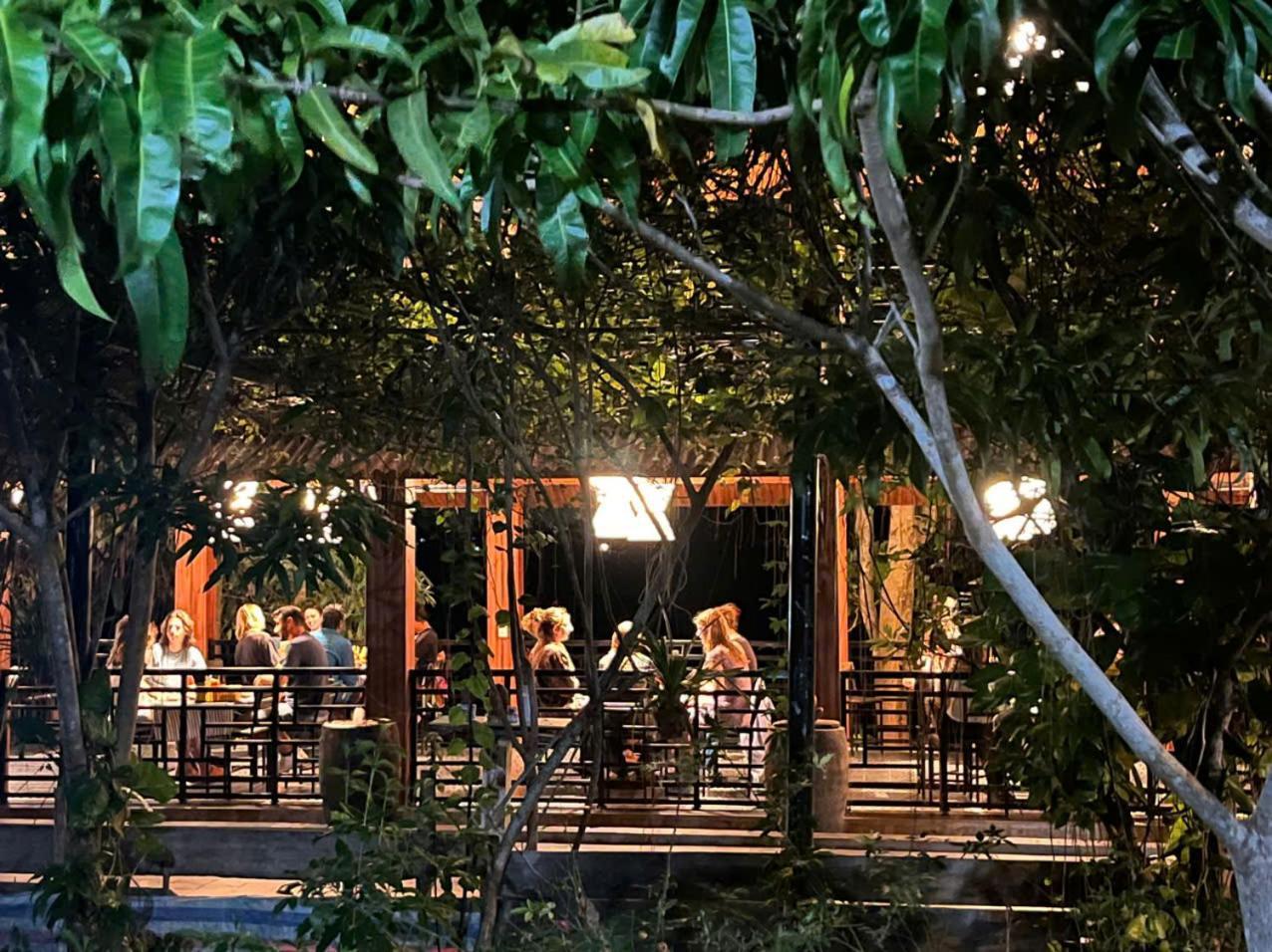 Nguyen Shack Retreat Resort Phong Nha Exteriör bild