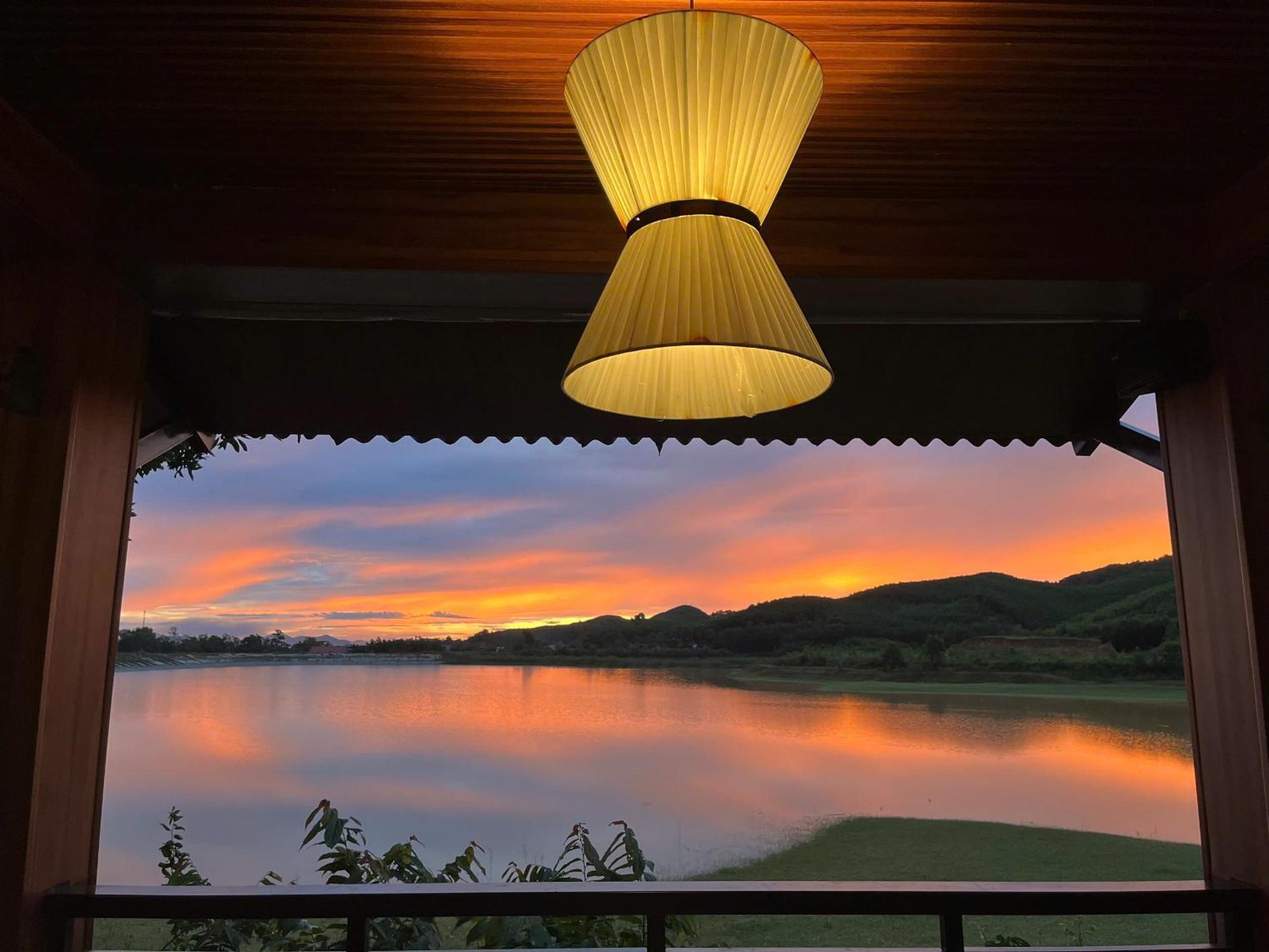 Nguyen Shack Retreat Resort Phong Nha Exteriör bild