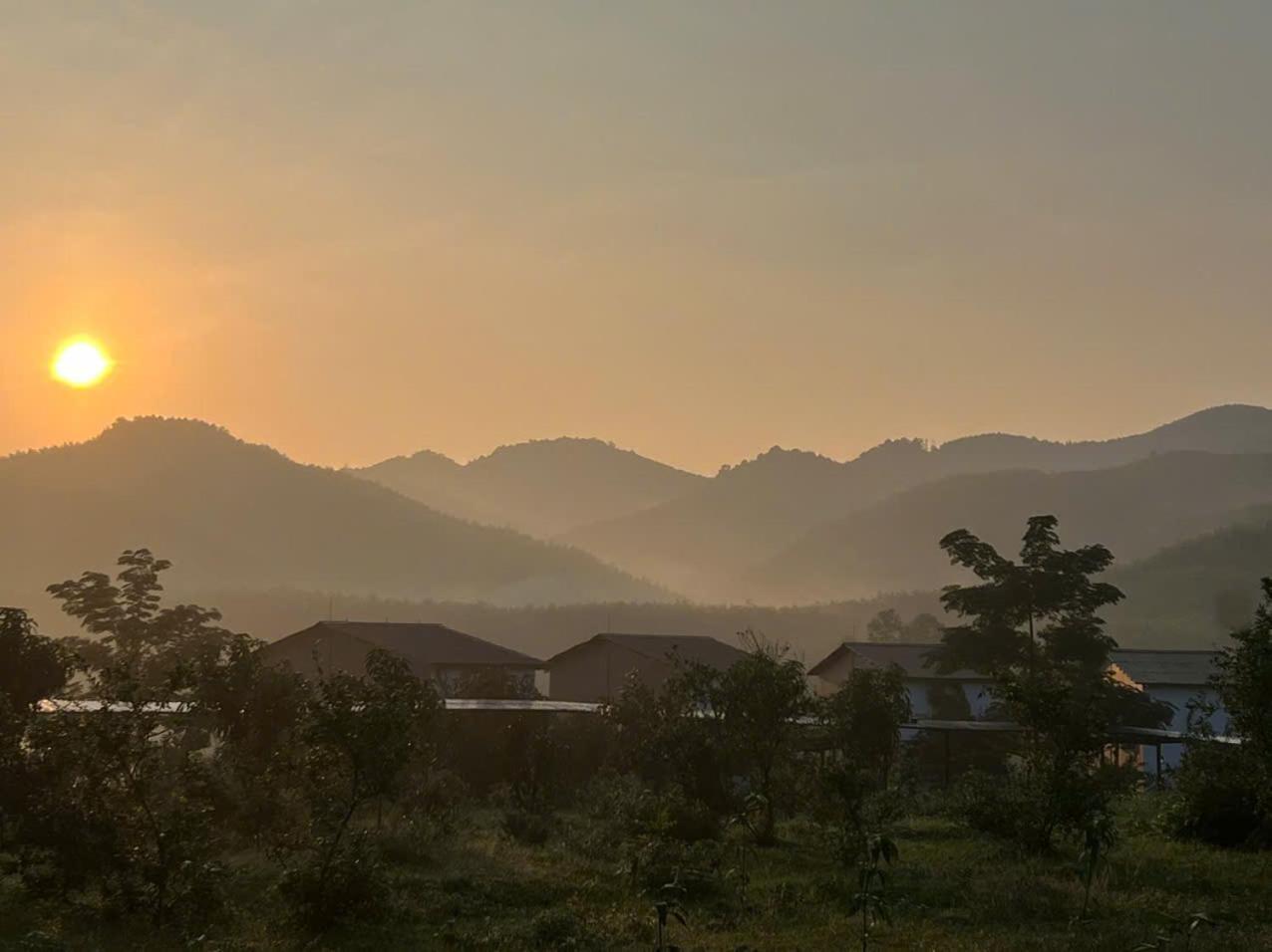 Nguyen Shack Retreat Resort Phong Nha Exteriör bild