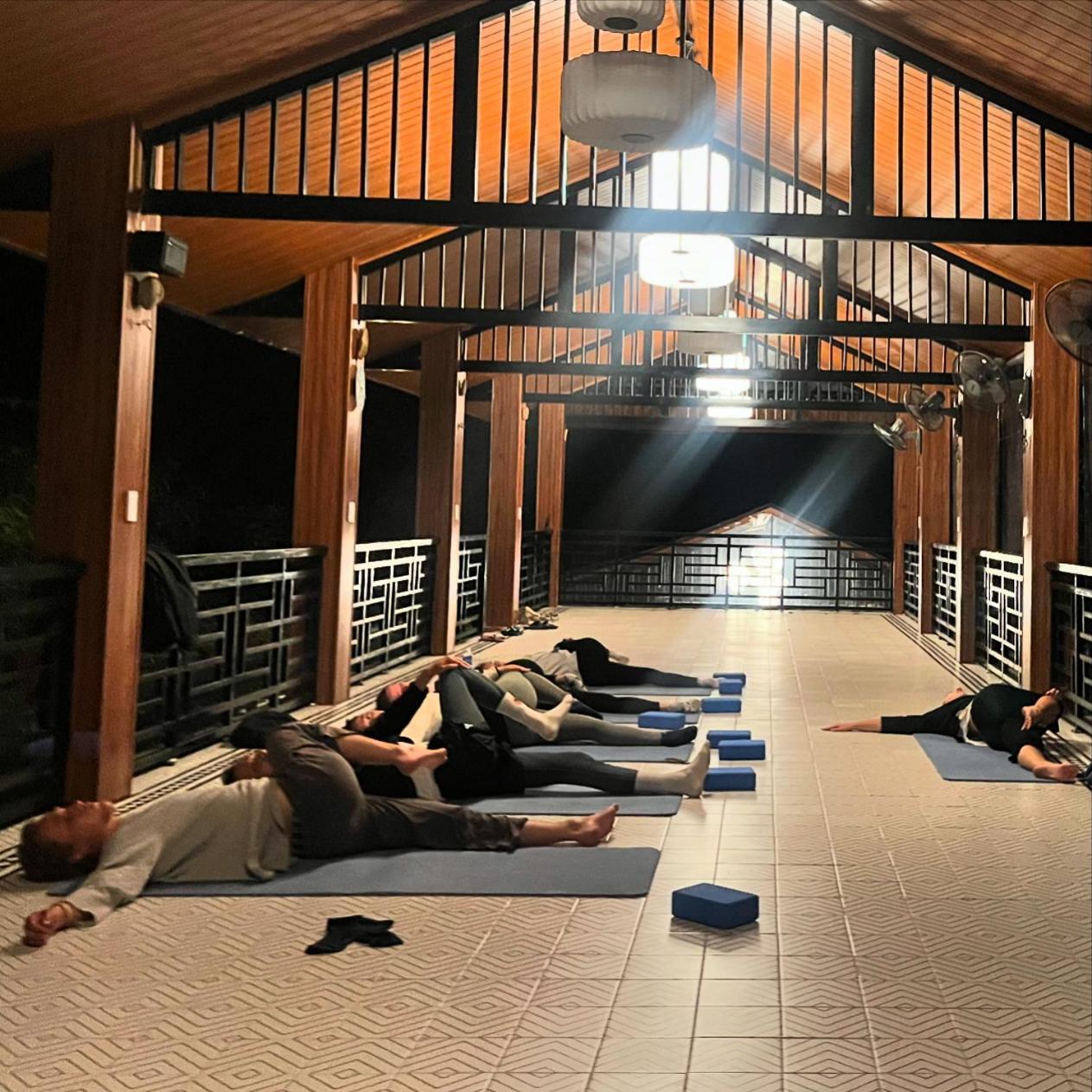 Nguyen Shack Retreat Resort Phong Nha Exteriör bild